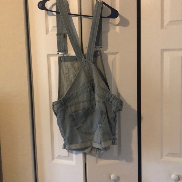 Jumper - Picture 2 of 2